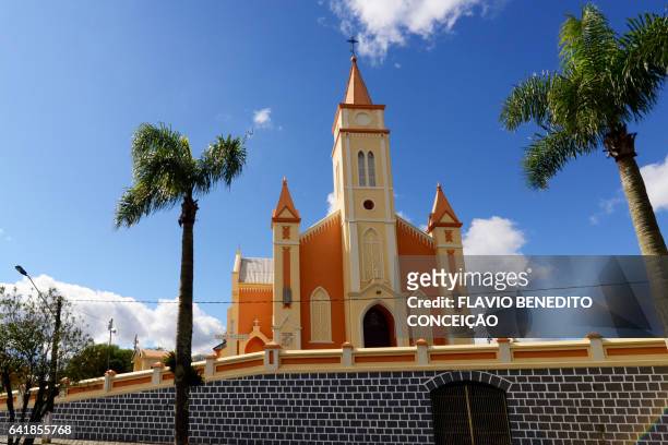 catholic church in the city of porto união in santa catarina in brazil - religião stock-fotos und bilder