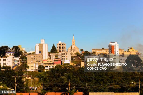 image of buildings and houses in brazil - estrutura construída stock pictures, royalty-free photos & images