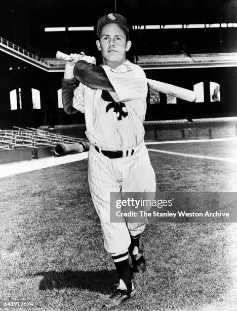 Nellie Fox, second baseman of the Chicago White Sox, poses for a portrait, circa, 1950.