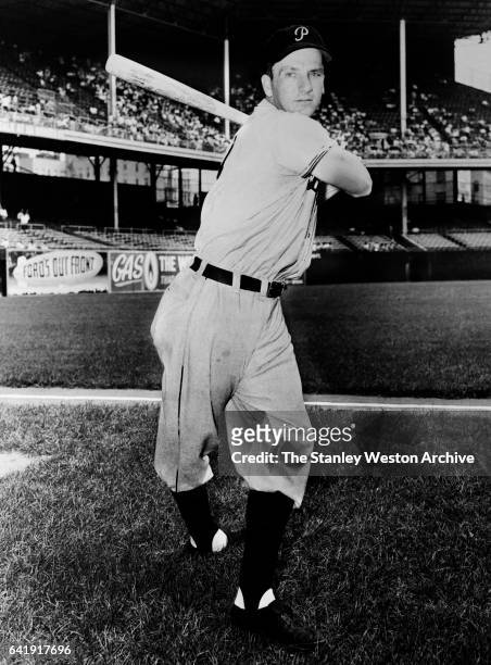 Ralph Kiner, left fielder and first baseman of the Pittsburgh Pirates, poses for a batting stance portrait, circa 1947.