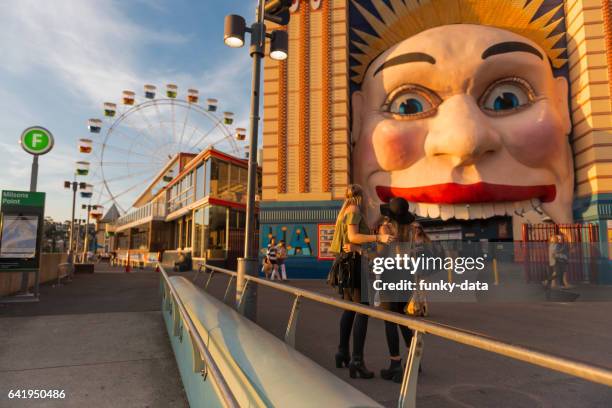 kirribilli luna park sydney - luna park sydney stockfoto's en -beelden