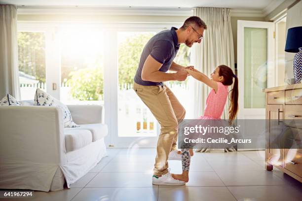 an involved father is an influential father - bailarina sapato imagens e fotografias de stock