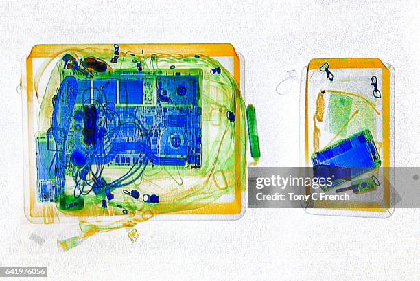 x-ray baggage - airport x ray images stock pictures, royalty-free photos & images