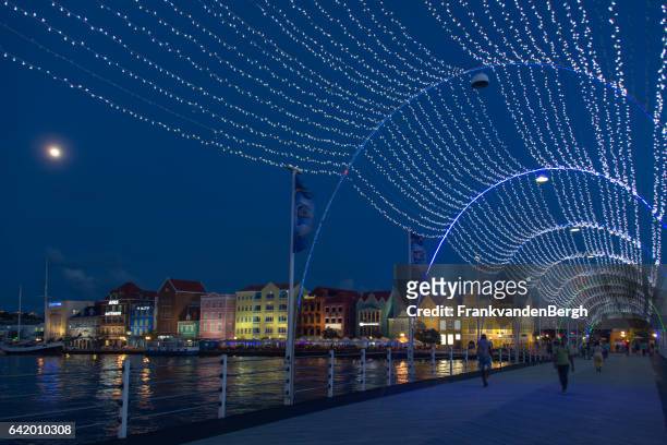 willemstad by night - verlicht stock pictures, royalty-free photos & images