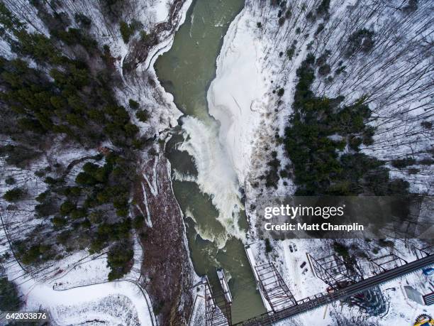 aerial view of letchworth state park in winter - rochester new york state imagens e fotografias de stock