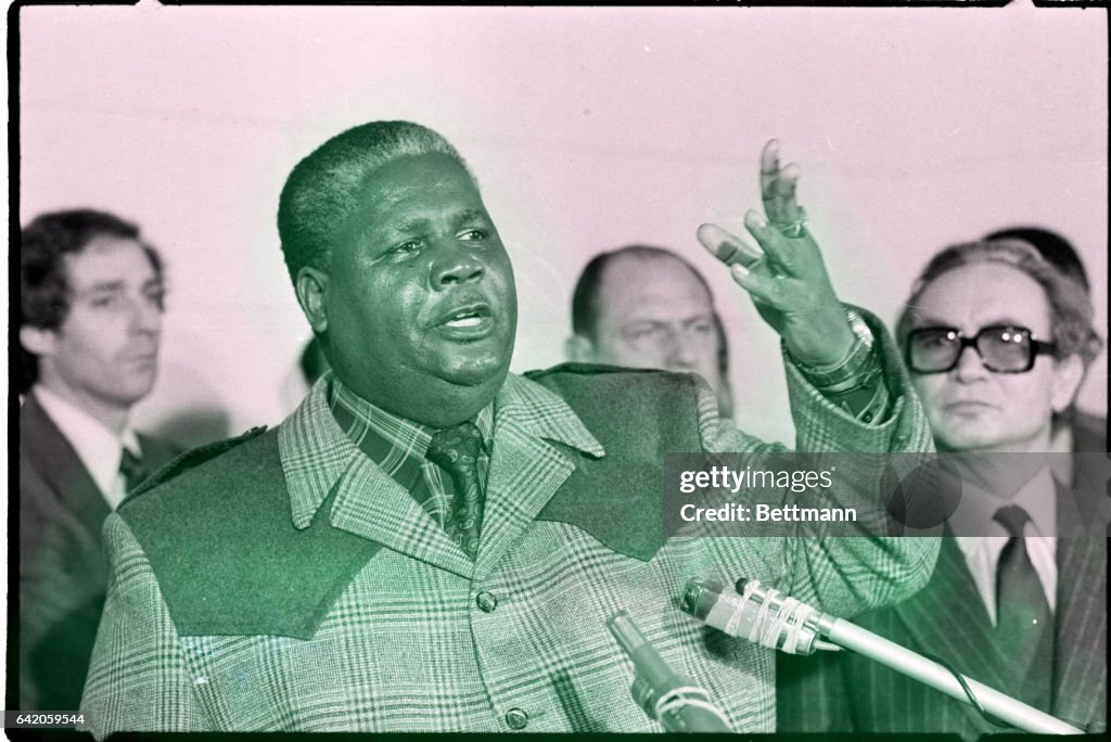 Joshua Nkomo Headshoulders Gesturing
