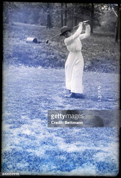 West Orange, New Jersey- Woman's Metropolitan Golf Association Championship Tourney; Mrs. H. Blumenthal.