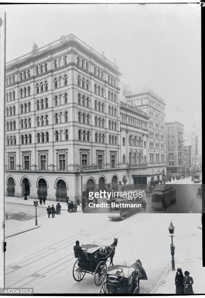 New York, NY-ORIGINAL CAPTION READS: Photo of the Metropolitan Opera House at Broadway and 39th street in New York City. Photograph ca. 1900.