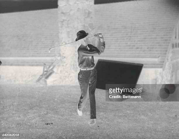 Short Hills, New Jersey: James M. Barnes of Whitemarsh Valley at the second day's play for the National Open Golf Championship at the Baltsurol Golf...