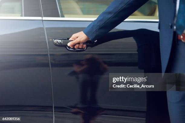 éxito en su alcance - coche particular fotografías e imágenes de stock