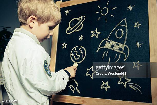 Spaceship Inside Drawing Photos and Premium High Res Pictures - Getty