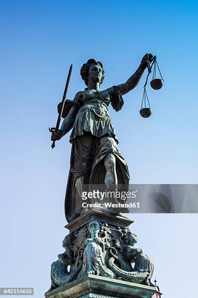 germany, frankfurt, fountain of justice, sculpture of justitia - lady justice stock-fotos und bilder
