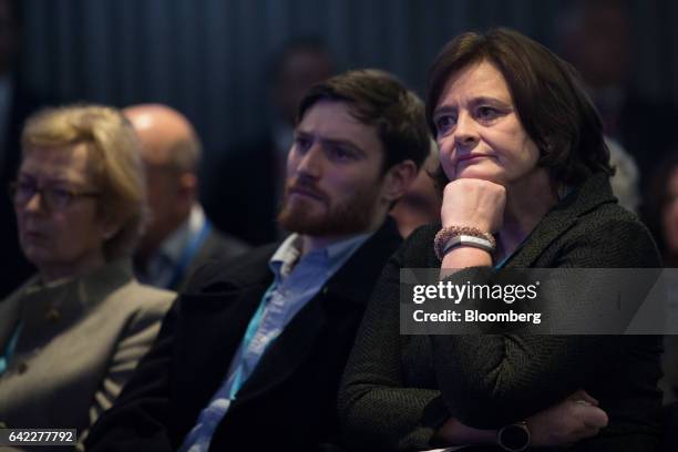 212 Blair Dawson Stock Photos, High-Res Pictures, and Images - Getty Images