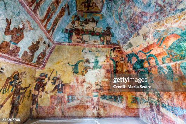 colorful tomb mural, bonampak, chiapas, mexico - maya mural foto e immagini stock