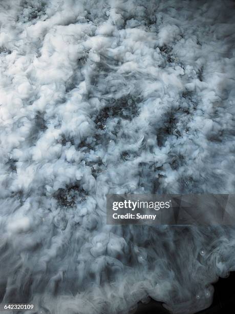 liquid nitrogen - liquid nitrogen stock pictures, royalty-free photos & images