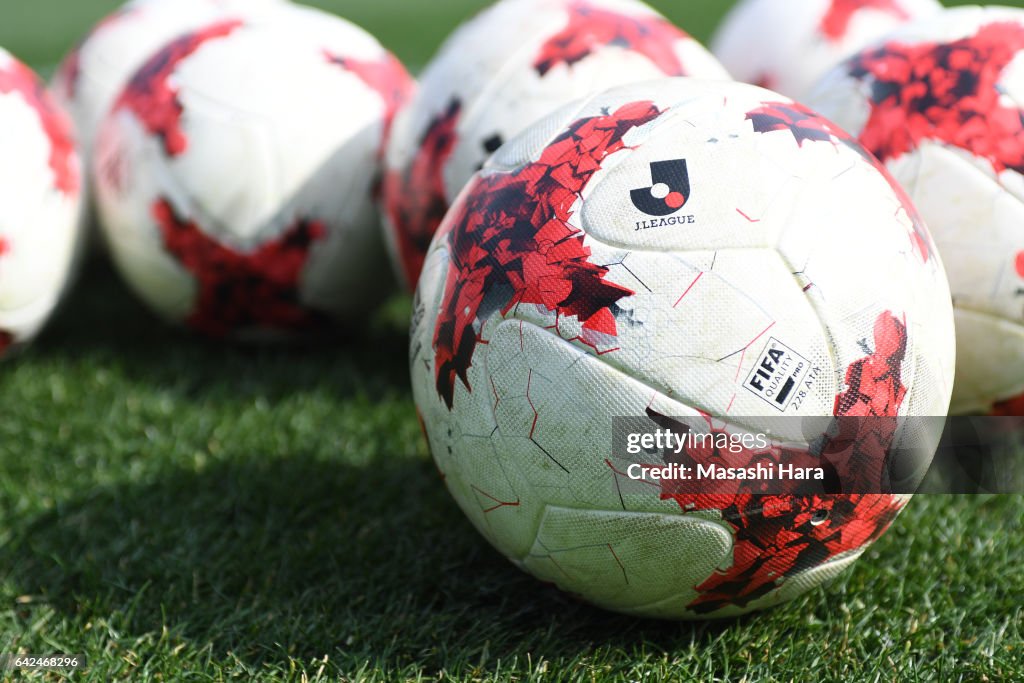 Kashima Antlers v Urawa Red Diamonds - Xerox Super Cup