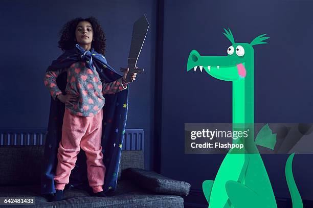 girl dressed as a knight with dragon - draak fictieve figuren stockfoto's en -beelden