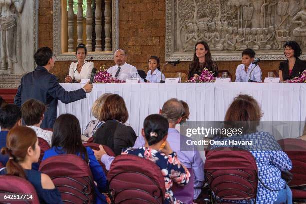 Angelina Jolie , Sveng Socheata Cambodian Producer Rithy Panh , Sareum Srey Moch , Mun Kimhak and Loung Ung hold a press conference ahead of the...