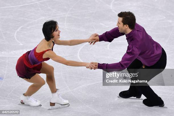 Liubov Ilyushechkina and Dylan Moscovitch of Canada compete in the Pairs Free Skating during ISU Four Continents Figure Skating Championships -...