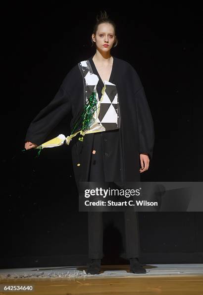 CHALAYAN - Runway - LFW February 2017 CHALAYAN - Runway - LFW February 2017