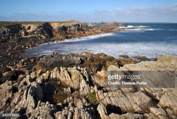 waves and rocks on breton island ouessant - ouessant photos et images de collection