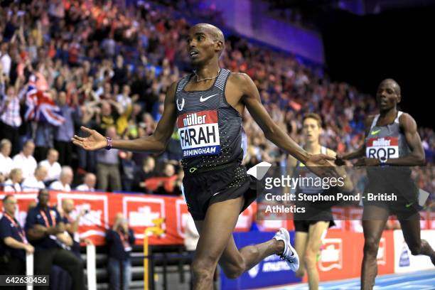 Sir Mo Farah celebrates winning the men's 5000m during the Muller Indoor Grand Prix 2017 at the Barclaycard Arena on February 18, 2017 in Birmingham,...