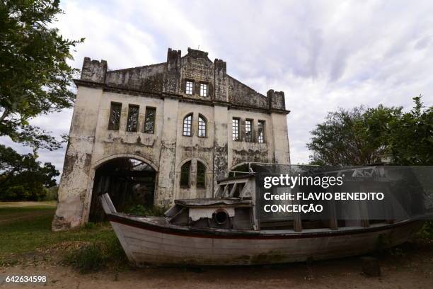 old buildings in the city of miranda in the mato grosso do sul wetlands in brazil. - antiguidade stock-fotos und bilder