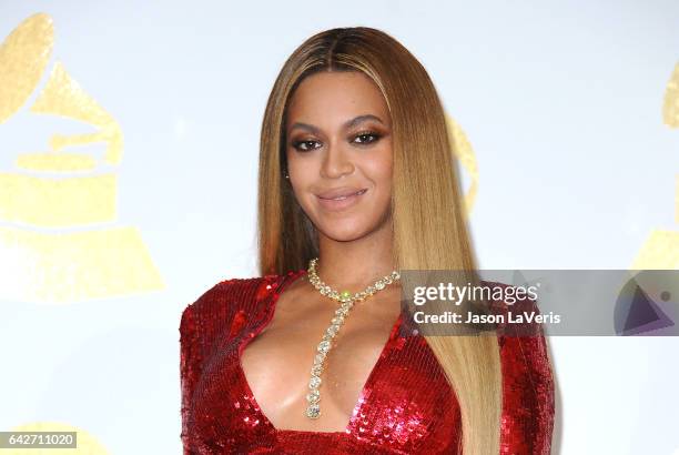 Beyonce poses in the press room at the 59th GRAMMY Awards at Staples Center on February 12, 2017 in Los Angeles, California.