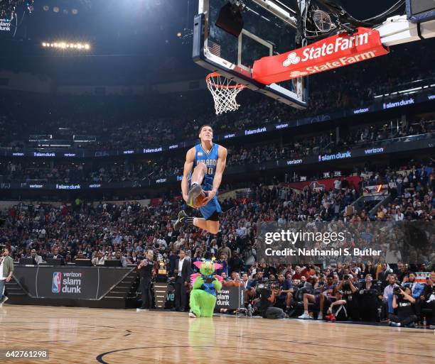Aaron Gordon of the Orlando Magic dunks during the Verizon Slam Dunk Contest during State Farm All-Star Saturday Night as part of the 2017 NBA...