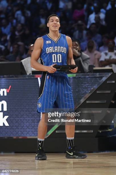 Aaron Gordon of the Orlando Magic competes in the 2017 Verizon Slam Dunk Contest at Smoothie King Center on February 18, 2017 in New Orleans,...