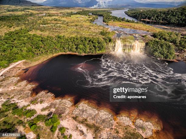 el hacha waterfall at aerial view. canaima national park, venezuela - saldos stock pictures, royalty-free photos & images