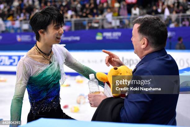Yuzuru Hanyu of Japan talks with his coach Brian Orser during ISU Four Continents Figure Skating Championships - Gangneung -Test Event For...