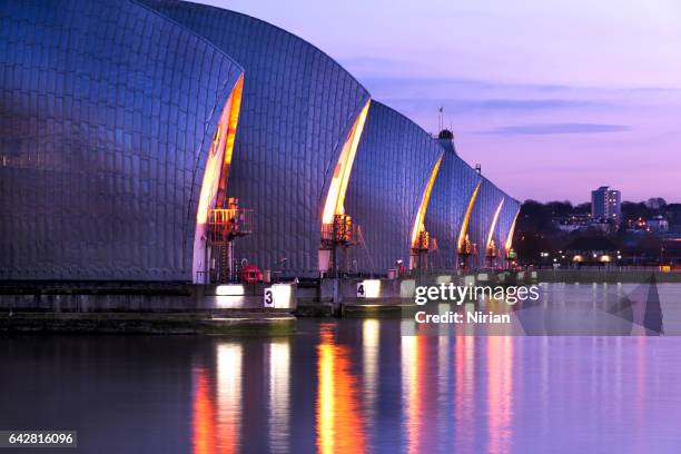 thames barrier - tides stock pictures, royalty-free photos & images