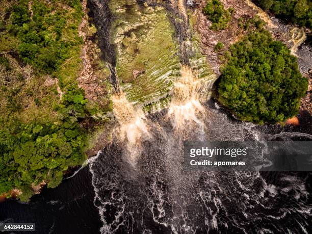el hacha waterfall at aerial view. canaima national park, venezuela - saldos stock pictures, royalty-free photos & images