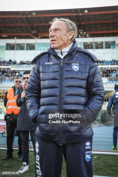 Zdenek Zeman head coach of Pescara Calcio during the Serie A match between Pescara Calcio and Genoa CFC at Adriatico Stadium on February 19, 2017 in...