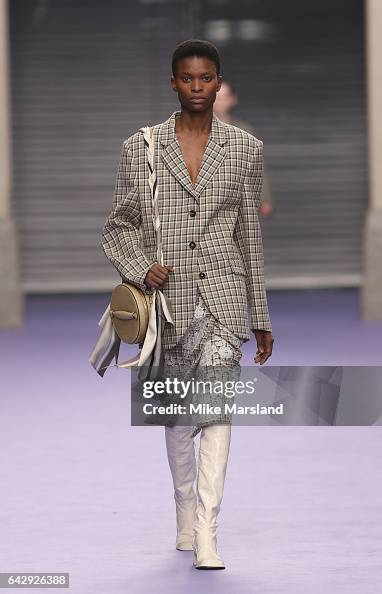 Mulberry - Runway - LFW February 2017 Mulberry - Runway - LFW February 2017