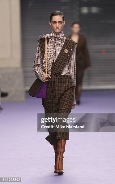 Mulberry - Runway - LFW February 2017 Mulberry - Runway - LFW February 2017