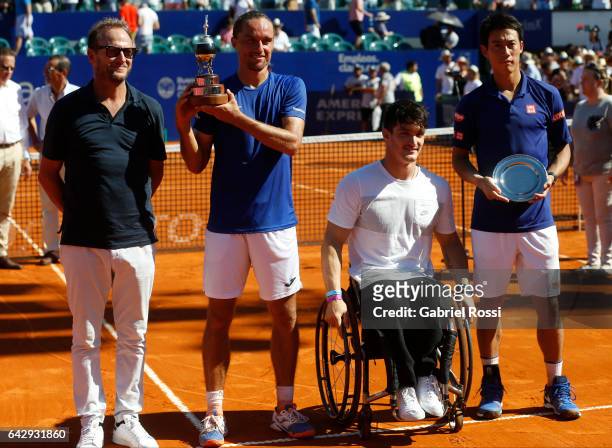 Tournament director Martin Jaite, Alexandr Dolgopolov of Ukraine, wheelchair tennis player Gustavo Fernandez of Argentina and Kei Nishikori of Japan...