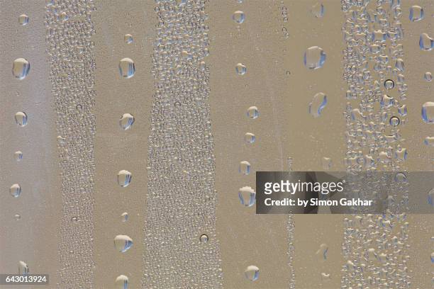 condensation droplets - meniscus stock pictures, royalty-free photos & images
