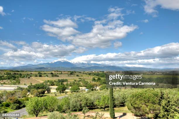 the canigou in the pyrenees in southern france - tour francia stock pictures, royalty-free photos & images