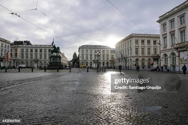 brussels royal square ('place royale') - brussels square stockfoto's en -beelden