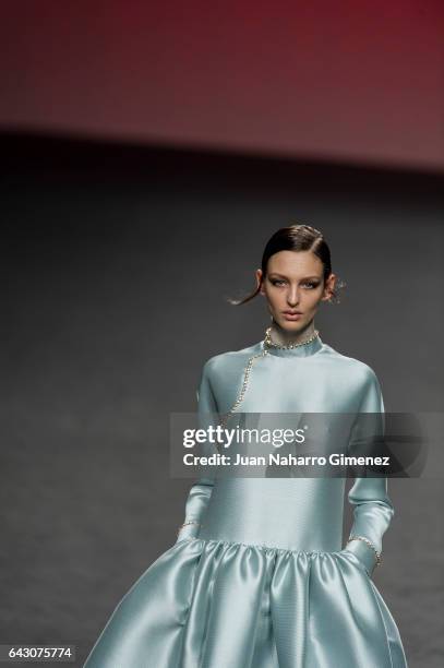 Model walks the runway at the 2nd Skin Co show during the Mercedes-Benz Madrid Fashion Week Autumn/Winter 2017 at Ifema on February 20, 2017 in...