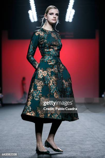 Model walks the runway at the 2nd Skin Co show during the Mercedes-Benz Madrid Fashion Week Autumn/Winter 2017 at Ifema on February 20, 2017 in...