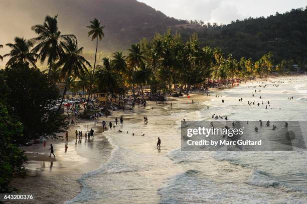 maracas beach, trinidad,  trinidad & tobago - trinité et tobago photos et images de collection