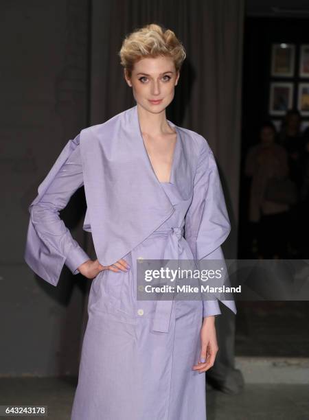 Elizabeth Debicki attends the Burberry show during the London Fashion Week February 2017 collections on February 20, 2017 in London, England.