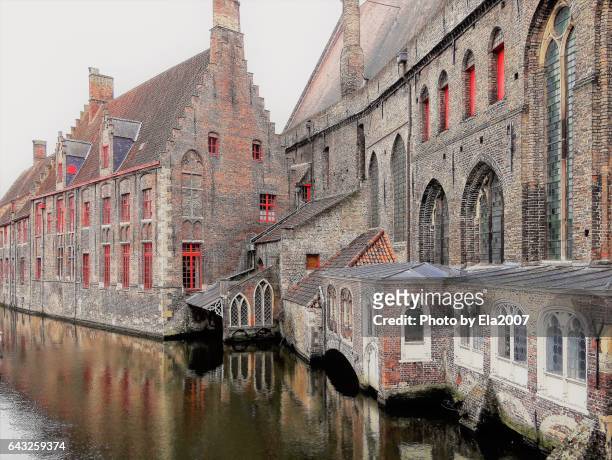 bruges, venice of the north - berufliche beschäftigung stock pictures, royalty-free photos & images