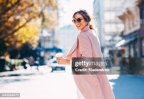 Hermosa elegante mujer Hermosa elegante mujer