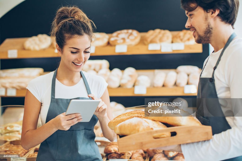 Qualitätskontrolle in der Bäckerei