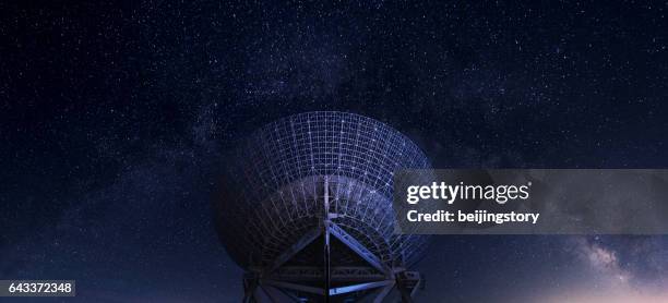 radar station under milky way - astronomical telescope stock pictures, royalty-free photos & images