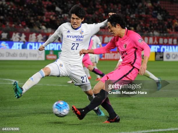 Mu Kanazaki of Kashima Antlers in action during the AFC Champions League Group E match between Kashima Antlers and Ulsan Hyndai at Kashima Soccer...
